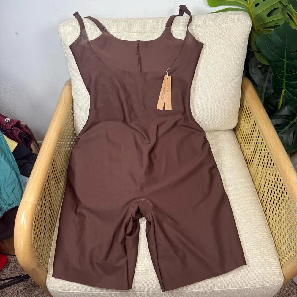 NWT Skims Body Butt Lifting Open Bust Padded Bodysuit in Cocoa Size XL